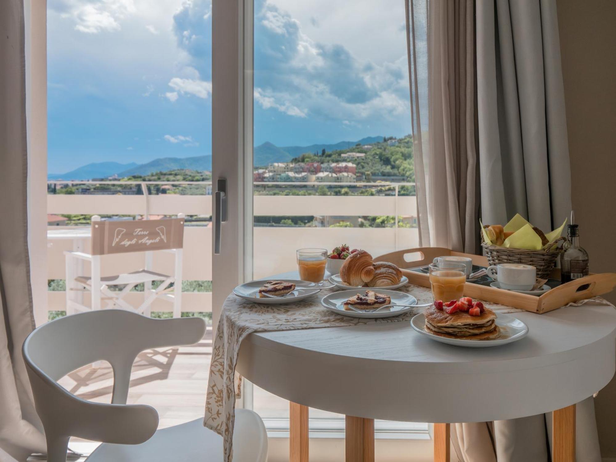 Agriturismo Terre Degli Angeli Pietra Ligure Bagian luar foto