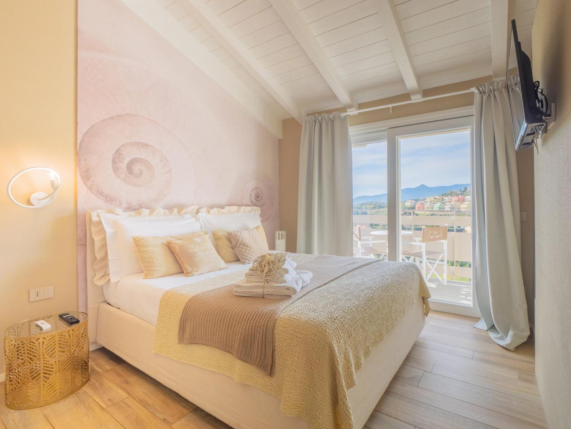 Agriturismo Terre Degli Angeli Pietra Ligure Bagian luar foto